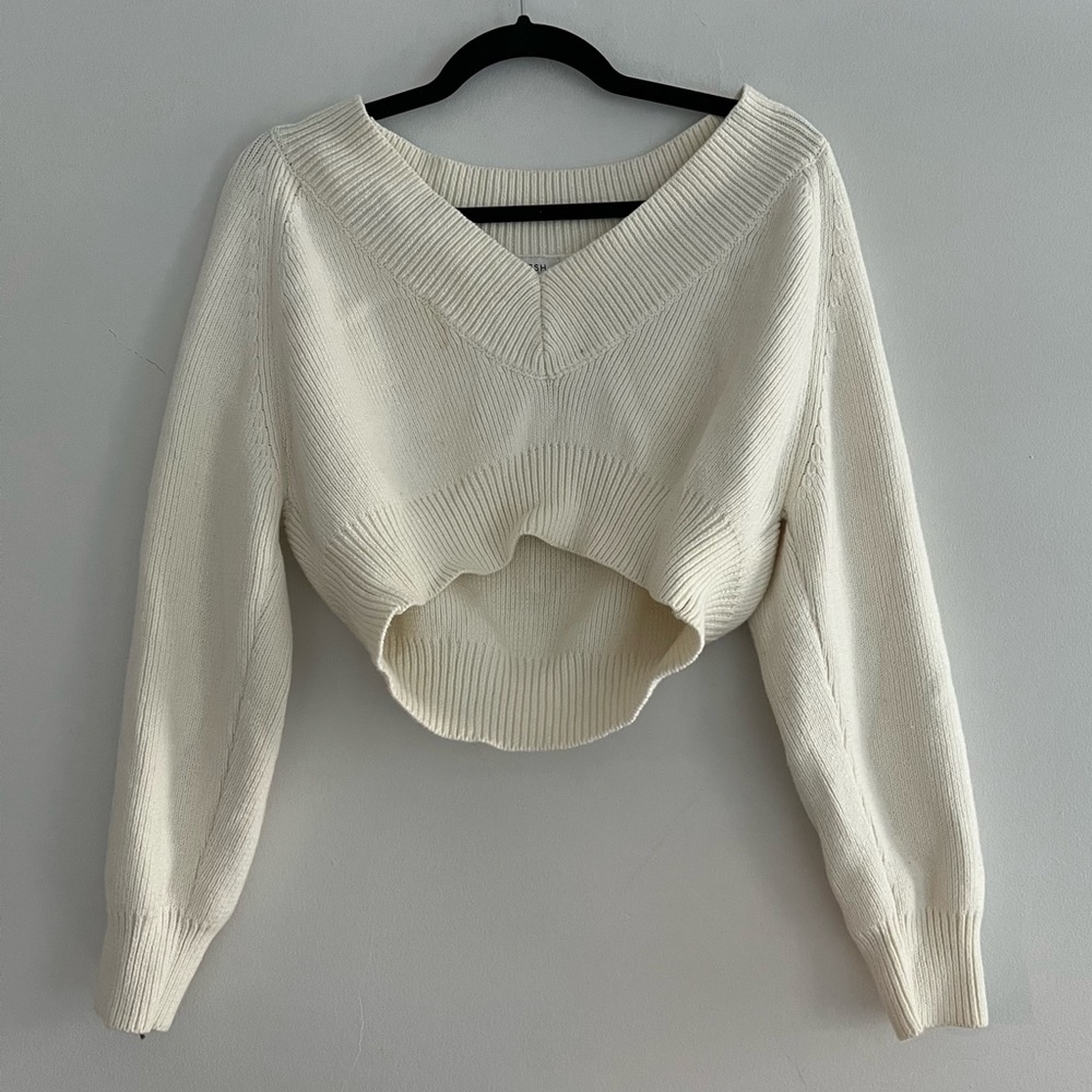 Dissh Cream Crop V Neck Sweater Size S